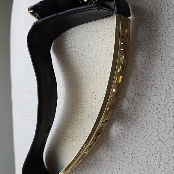 Michael Kors Black and Gold  Boot Belt. - Picture 2 of 3